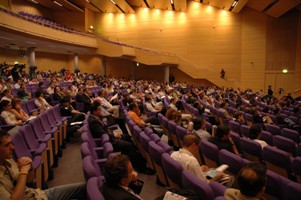 P�blico asistente a plenario DPECV 2007 en Palacio de Congresos Valencia (115_FOTO_22_1)