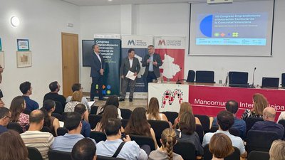 Ram�n Ferrandis, CEO CEEI Valencia;
Jos� Cabanes, Presidente Mancomunitat Horta Sud;
Jos� Vilar,Jefe de Servicio. �rea de Emprendimiento y Europa Oportunidades IVACE+ i;