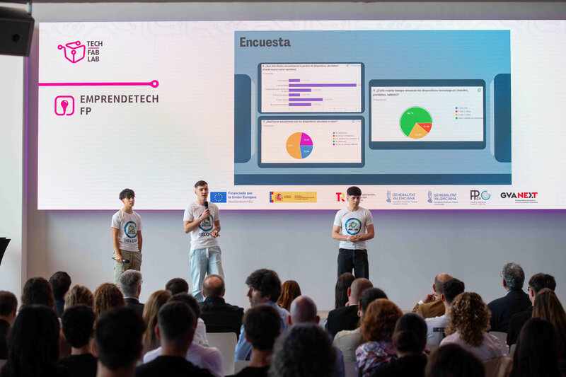 Fotogaler�a Demoday auton�mico Emprendetech FP (52)[;;;][;;;]