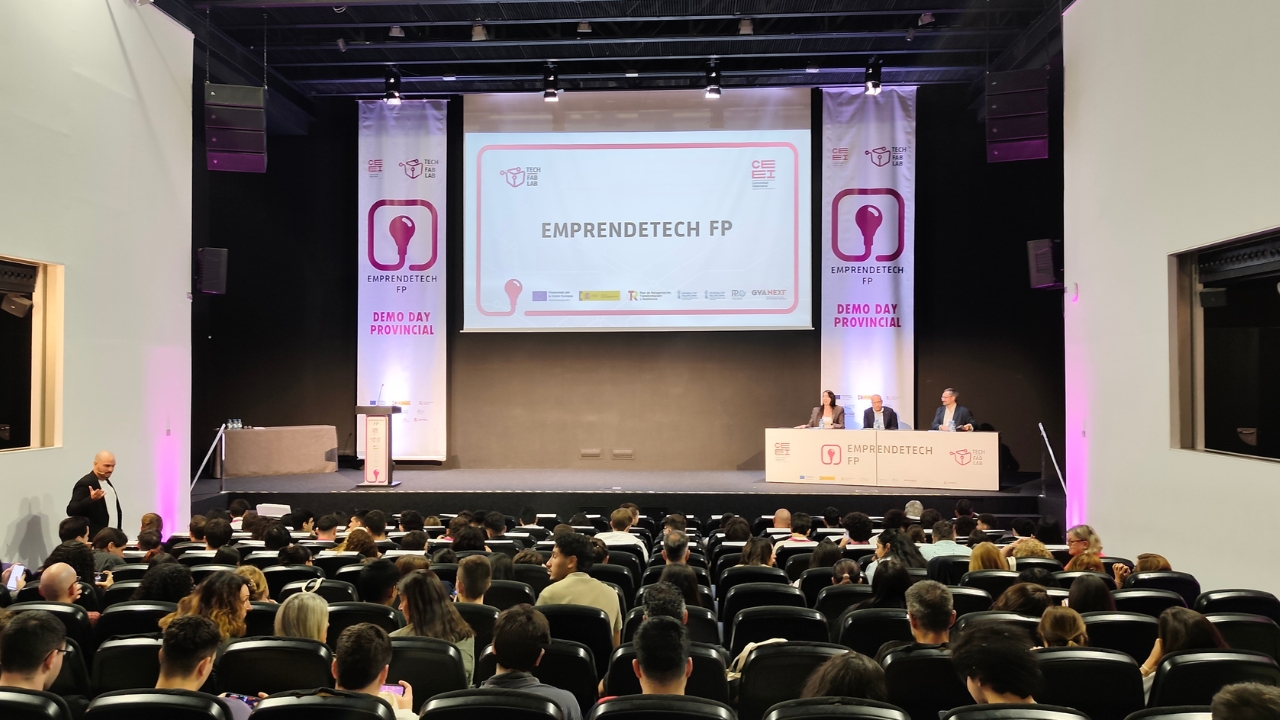 Evento Demoday provincial Emprendetech Fp