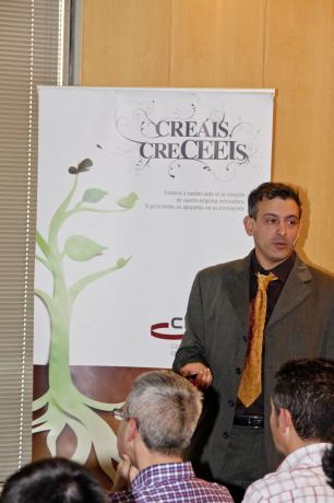 Ponente David Mart�nez Calduch, consultor tecnol�gico SolucionaF�cil