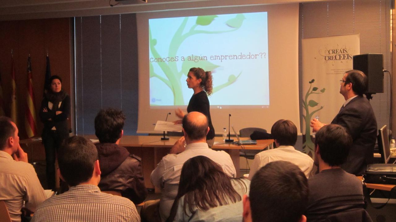 Presentacin VI Edicin Creacin y Desarrollo Estratgico de Empresas Innovadoras. Mar Prieto, Edurne Zubiria y Luis Miguel Batalla, tcnicos del CEEI.