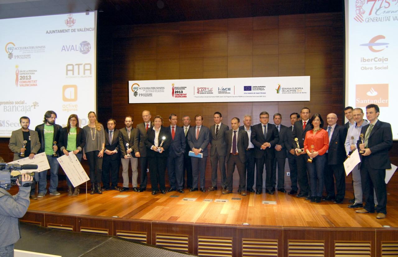 Foto de familia de premiados DPECV2013