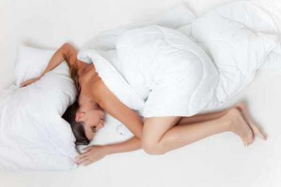 ¿Cuál es la mejor postura para dormir?