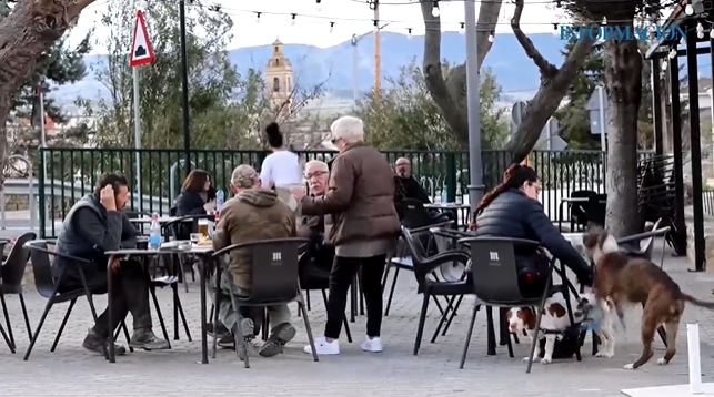 "Bares de guardia" contra la despoblacin en el interior de Alicante